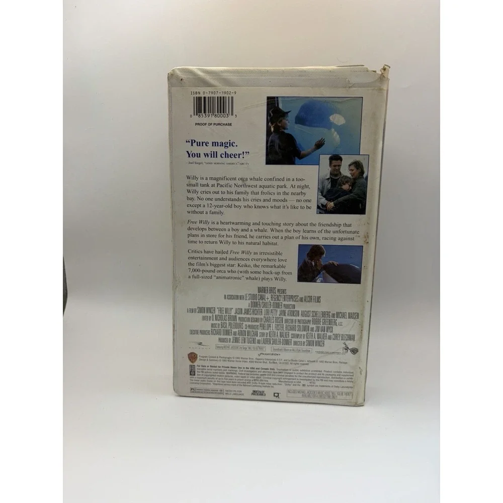 Free Willy VHS Video Tape